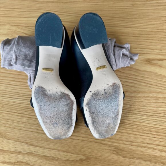 Gucci Black Leather Heels with Gold Accent - Picture 6 of 7